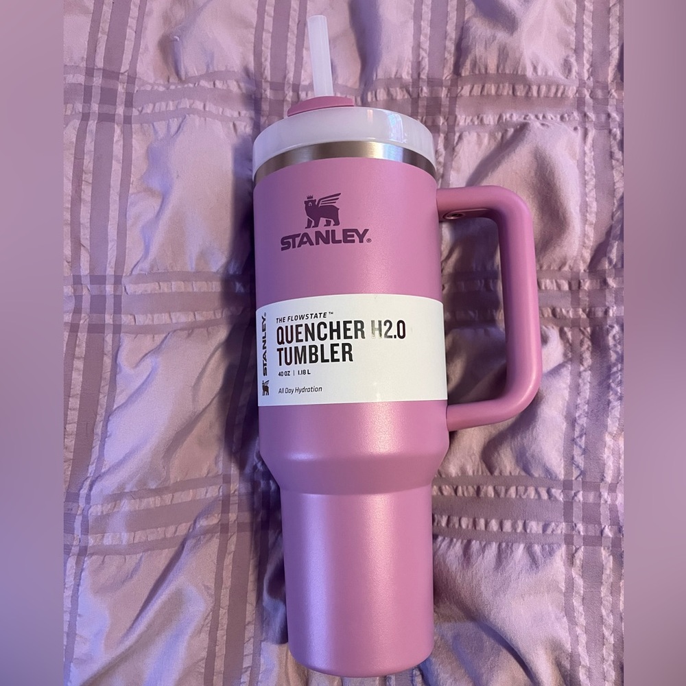 40 oz Lilac Stanley !